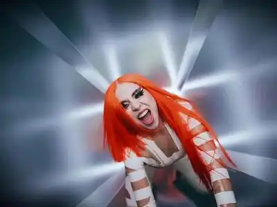 скачать клип Ava Max - Naked