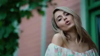 Скачать клип