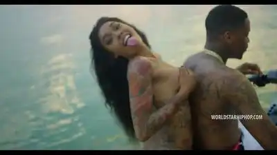 скачать клип YG Feat. Dj Mustard - Pop It, Shake It