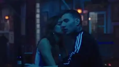 Скачать клип