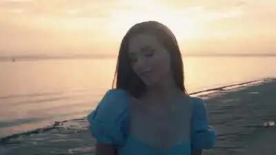 скачать клип DARINA KVIT - Как в последний раз