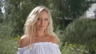 скачать клип Фабрика feat. Гоша Куценко - Кабы я была