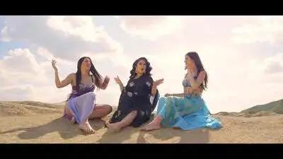 скачать клип SEEYA - LEYLA