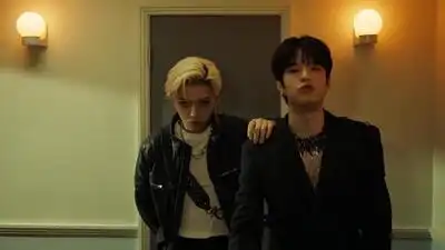 скачать клип Stray Kids - ODDINARY