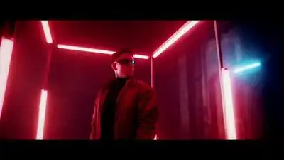 скачать клип Monoir ft. Dharia - Incredible