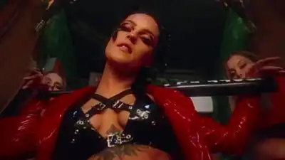 скачать клип AronChupa, Little Sis Nora - Booty Call