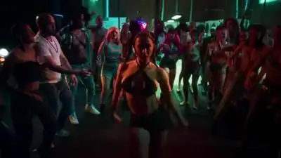 скачать клип Daddy Yankee ft. Pitbull - Hot