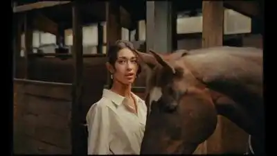 Скачать клип