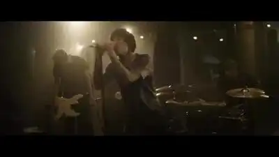 скачать клип Bring Me The Horizon - Can You Feel My Heart