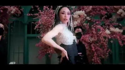 Скачать клип