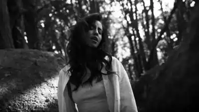 скачать клип Артем Пивоваров ft. DOROFEEVA- Думи