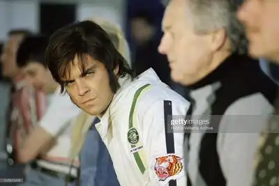 скачать клип Robbie Williams - Supreme