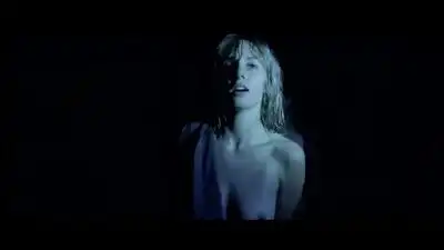 скачать клип Maya Hawke - Therese