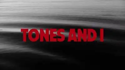 скачать клип MACKLEMORE - CHANT FEATURING TONES AND I