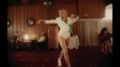 Скачать клип