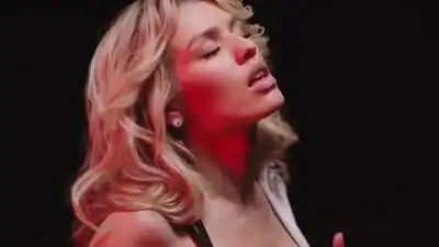 Скачать клип