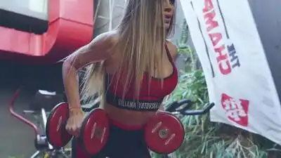 Скачать клип