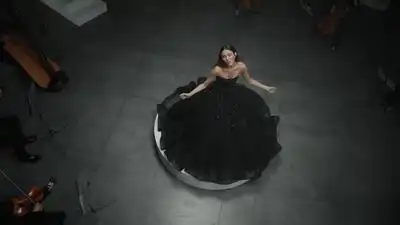 скачать клип Madison Beer - Dangerous