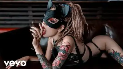 Скачать клип