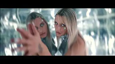 Скачать клип