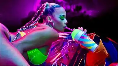 скачать клип Wiz Khalifa - Bop