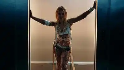 скачать клип Zara Larsson - Can Not Tame Her