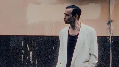 скачать клип Дельфин - Прекрасно