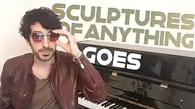 Скачать клип