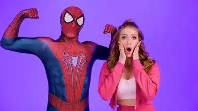 скачать клип POLI - Человек Паук