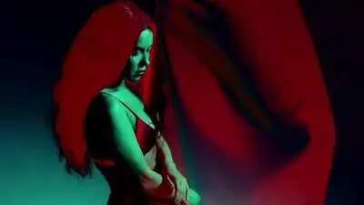 скачать клип INNA - Queen Of The Club