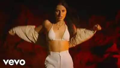 скачать клип Natalie Jane - I am Her