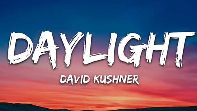 скачать клип David Kushner - Daylight