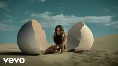 скачать клип Lola Indigo and Quevedo - EL TONTO