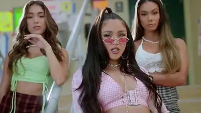 скачать клип Mariah Angeliq - Diva