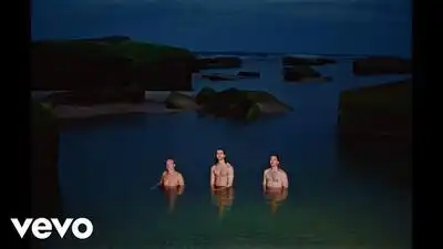 скачать клип Kungs and Carlita - Shadows