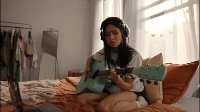 скачать клип NIKI - The Apartment We Wont Share