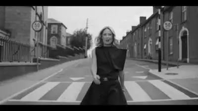 скачать клип Roisin Murphy - Fader
