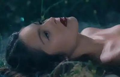 скачать клип Olivia Rodrigo - vampire