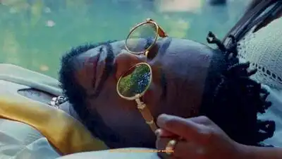 скачать клип JAE5 and Lojay - I Wish