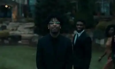 скачать клип 21 Savage - a lot