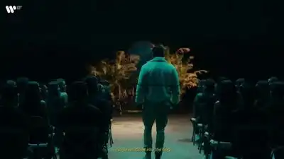 скачать клип King - CROWN