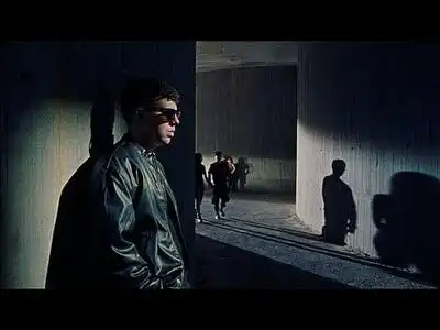 скачать клип Buenas - Quevedo Saiko