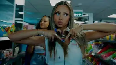 скачать клип Montana - Love Is Drugs