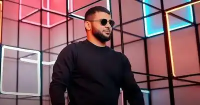 скачать клип Ислам Итляшев - Тает первый снег