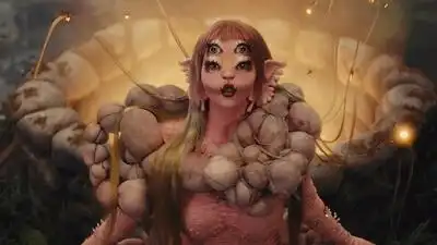 скачать клип Melanie Martinez - TUNNEL VISION