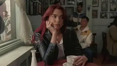 скачать клип Dua Lipa - Training Season - music