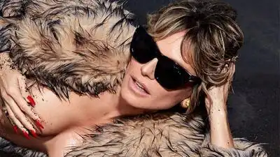 скачать клип Heidi Klum – Sunglasses At Night