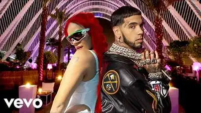 скачать клип Peso Pluma and Karol G - Ayer Te Vi Solita
