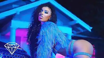 скачать клип Rubi Rose - Watch me