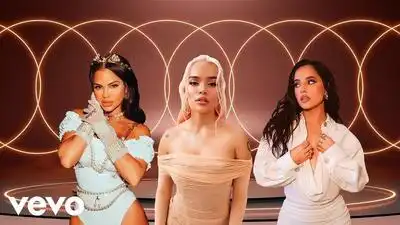 скачать клип Natti Natasha, Karol G, Becky G - Tu Juguete